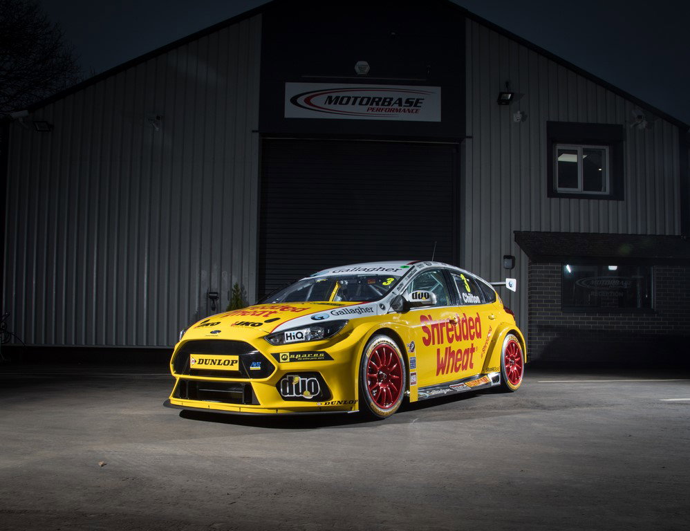 BTCC champion Sutton stays at BMR for 2018